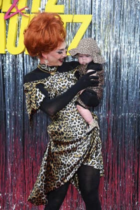 Candy Crash mit Kind bei der KAULITZ & KAULITZ STAFFEL 3 PREMIERE im Delphi Filmpalast in Berlin am 22.07.2026 *** Candy Crash with her child at the KAULITZ KAULITZ SEASON 3 PREMIERE at the Delphi Filmpalast in Berlin on July 22, 2026