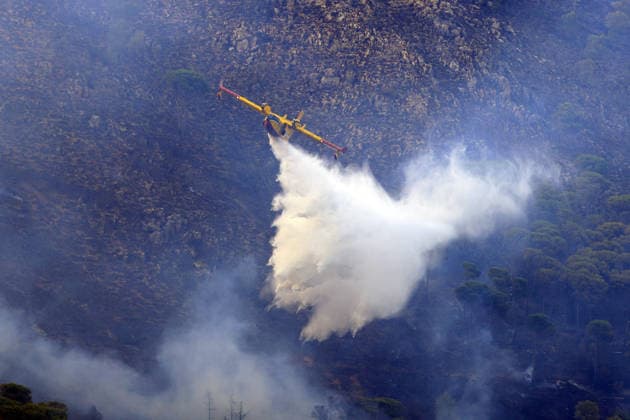 Wildfire firefighting efforts continue on Sicily island PALERMO, ITALY - JULY 22: Aircraft and helicopters battle as wildfires continue to burn in several parts of Sicily in the Casaboli forest, located in the mountainous area between the towns of Monreale and Pioppo near Palermo, Italy, on July 22, 2026. Alberto Lo Bianco Anadolu Palermo Italy. Editorial use only. Please get in touch for any other usage.  Copyright: x2026xAnadoluxAlbertoxLoxBiancox