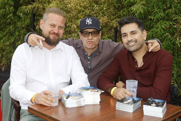 IN ALLER FREUNDSCHAFT Karsten Kühn, Thomas Koch und Tan Caglar bei der In aller Freundschaft-Nacht im Rahmen der Filmnächte auf der Galopprennbahn Scheibenholz. Leipzig, 22.07.2026. Leipzig Galopprennbahn Scheibenholz Sachsen D *** IN ALLER FREUNDSCHAFT: Karsten Kühn, Thomas Koch, and Tan Caglar at the In aller Freundschaft Night as part of the Film Nights at the Scheibenholz Racetrack in Leipzig, July 22, 2026. Leipzig Scheibenholz Racetrack, Saxony, Germany Copyright: xAgenturxMatthiasxWehnertx xReinhardxZichyx