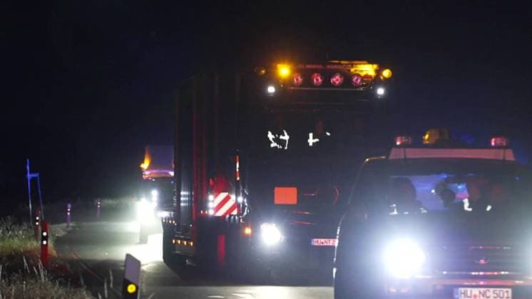 9. Castor-Transport Jülich–Ahaus erfolgreich abgeschlossen – Bilder von der A31 und der Ankunft im Zwischenlager 7aIMG: 0566958 9. Castor-Transport Jülich–Ahaus erfolgreich abgeschlossen – Bilder von der A31 und der Ankunft im ZwischenlagerNordrhein-Westfalen, Ahaus, Deutschland *** 9th Castor Transport from Jülich to Ahaus Successfully Completed – Photos from the A31 and the Arrival at the Interim Storage Facility 7aIMG 0566958 9th Castor Transport from Jülich to Ahaus Successfully Completed – Photos from the A31 and the Arrival at the Interim Storage Facility North Rhine-Westphalia, Ahaus, Germany Copyright: 7aktuell.dex xMarcxGruber 0566958 20260722_7a_Castor9ah_566958