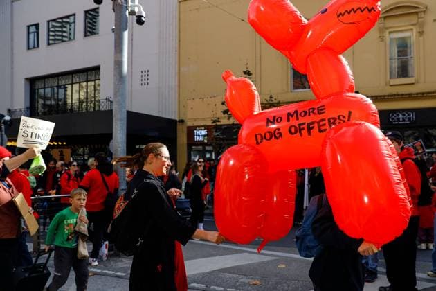 Australian teachers rally in Melbourne over public school funding MELBOURNE, AUSTRALIA JULY 23, 2026: Members of the Australian Education Union (AEU) march from Bourke Street Mall to the Victorian Parliament during a rally calling on the Victorian Government to fully fund public schools and present a revised Victorian Government Schools Agreement (VGSA). The demonstration forms part of statewide industrial action, with teachers and education support staff seeking improved pay, better working conditions and increased investment in public education. Melbourne Australia Copyright: x xYexMyoxKhantx xJNAxPressx