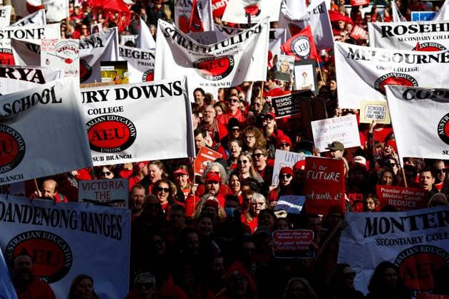 Australian teachers rally in Melbourne over public school funding MELBOURNE, AUSTRALIA JULY 23, 2026: Members of the Australian Education Union (AEU) march from Bourke Street Mall to the Victorian Parliament during a rally calling on the Victorian Government to fully fund public schools and present a revised Victorian Government Schools Agreement (VGSA). The demonstration forms part of statewide industrial action, with teachers and education support staff seeking improved pay, better working conditions and increased investment in public education. Melbourne Australia Copyright: x xYexMyoxKhantx xJNAxPressx