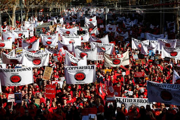 The Victoria State Teachers Strike Protest in Melbourne - 23 Jul 2026 Protesters hold placards during the rally. Hundreds of members of the Australian Education Union (AEU) marched from Bourke Street Mall to the Victorian Parliament in Melbourne, calling for better pay, improved working conditions, increased public school funding, and a revised Victorian Government Schools Agreement (VGSA). Melbourne Australia Copyright: xYexMyoxKhantx xSOPAxImagesx YeMyoKhant_22