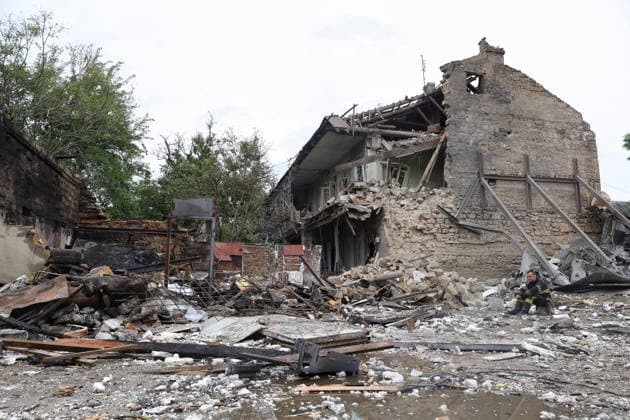 A two-storey residential building is partially destroyed by a Russian drone attack, Odesa, Ukraine, July 22, 2026. In the morning, the Russian army struck the southern port city with attack drones, killing a man and injuring two people - an 82-year-old woman and a 54-year-old man. (Photo by Nina Liashonok Ukrinform) Russian army attacks Odesa with drones, killing 1 man  Copyright: xNinaxLiashonokx