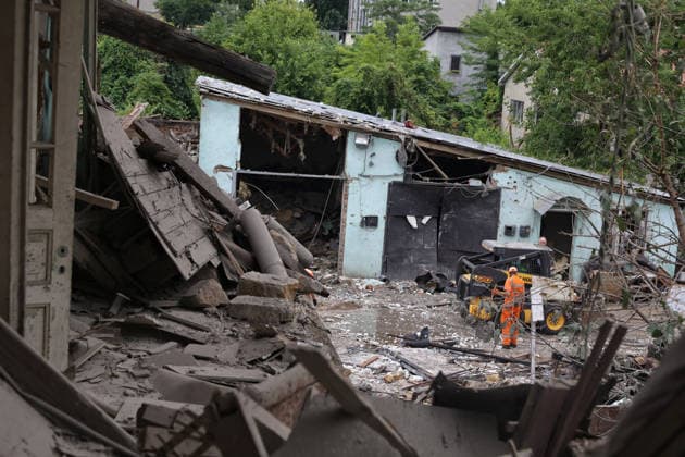 Russian army attacks Odesa with drones, killing 1 man Garages are destroyed by a Russian drone attack in Odesa, Ukraine, on July 22, 2026. In the morning, the Russian army struck the southern port city with attack drones, killing a man and injuring two people - an 82-year-old woman and a 54-year-old man. Odesa Ukraine  Copyright: xNinaxLiashonokx originalFilename: ukrinform-russiana260722_npFRy.jpg