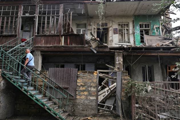 Russian army attacks Odesa with drones, killing 1 man A man walks up the stairs at a two-storey apartment block partially destroyed by a drone attack in Odesa, Ukraine, on July 22, 2026. In the morning, the Ukrainian city was struck by attack drones, killing a man and injuring two people, an 82-year-old woman and a 54-year-old man. Odesa Ukraine  Copyright: xNinaxLiashonokx originalFilename: ukrinform-russiana260722_nphpY.jpg