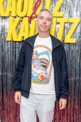 ABB KAULITZ- Olli Schulz zu Gast auf dem roten Teppich bei der Premiere von der 3. Staffel der Netflix-Serie Kaulitz und Kaulitz im Delphi Filmpalast. Berlin am 22.07.2026 Berlin Deutschland *** ABB KAULITZ s Olli Schulz appears on the red carpet at the premiere of Season 3 of the Netflix series *Kaulitz und Kaulitz* at the Delphi Filmpalast in Berlin on July 22, 2026, Berlin, Germany
