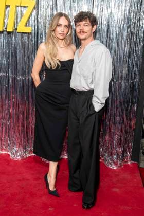 ABB KAULITZ- Susanne Knispel und Georg Listing Tokio Hotel zu Gast auf dem roten Teppich bei der Premiere von der 3. Staffel der Netflix-Serie Kaulitz und Kaulitz im Delphi Filmpalast. Berlin am 22.07.2026 Berlin Deutschland *** ABB KAULITZ Susanne Knispel and Georg Listing, Tokio Hotel, appeared on the red carpet at the premiere of Season 3 of the Netflix series *Kaulitz und Kaulitz* at the Delphi Filmpalast in Berlin on July 22, 2026, Berlin, Germany