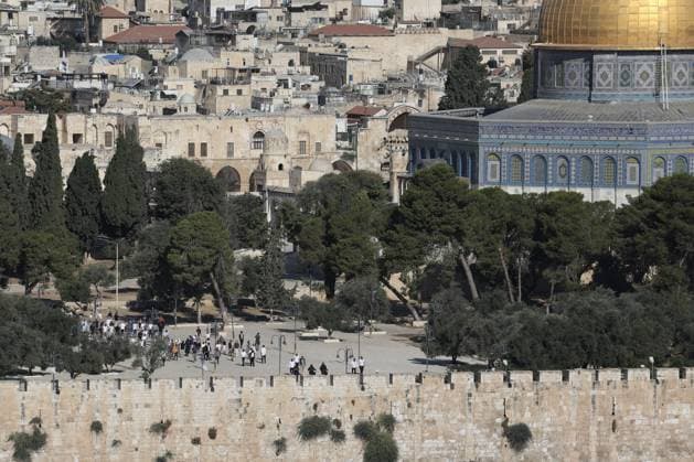 Jewish Groups raid Al-Aqsa Mosque in Jerusalem JERUSALEM - JULY 23: Groups of fanatic Jews raid the Al-Aqsa Mosque compound in East Jerusalem during events marking what they regard as the anniversary of the destruction of the Jewish temples, on July 23, 2026 in Jerusalem. The raid began in the early morning, with participants performing religious rituals at the site. Gazi Samad Anadolu Kudüs Palestinian Territory, Occupied. Editorial use only. Please get in touch for any other usage.  Copyright: x2026xAnadoluxGazixSamadx