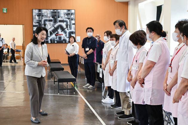 Crown princess Kiko visits quake-hit Wajima Japanese Crown Princess Kiko (L) visits the venue of a mass medical examination in Wajima, an Ishikawa Prefecture city devastated by the January 2024 massive earthquake, on July 23, 2026. (Pool photo)  A14AA0005624014P