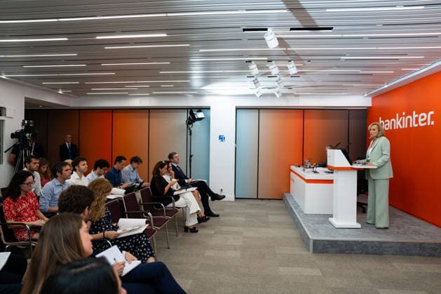 Bankinter Earns 605 Million Euros in the First Half of the Year, Up 11.7 Percent Bankinter CEO Gloria Ortiz presents the bank’s results for the first half of 2026 to the media, at Bankinter’s headquarters on July 23, 2026, in Madrid, Spain. Bankinter posted an attributable net profit of 605.23 million euros for the first half of the year, representing an 11.7% increase compared to the same period last year. JULY 23, 2026, Madrid, Spain  Copyright: xMatiasxChiofalox 7682301