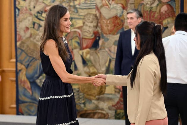 Queen Letizia holds an audience with a delegation from the BBVA Microfinance Foundation (FMBBVA) and a group of scholarship recipients. Queen Letizia during an audience with a delegation from the BBVA Microfinance Foundation (FMBBVA) and a group of scholarship recipients, at the Zarzuela Palace on July 23, 2026, in Madrid, Spain. CELEBRITIES QUEEN PALACE José Madrid Madrid Spain  Copyright: xJosÃ xOlivax 7682323