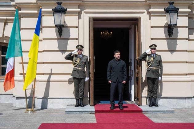 Ukrainian President Zelenskyy meets Irish Prime Minister Martin in Kyiv KYIV, UKRAINE - JULY 23: President of Ukraine Volodymyr Zelenskyy (C) is seen before his meeting with taoiseach (Prime Minister) of Ireland Micheal Martin in Kyiv, Ukraine, on July 23, 2026. Danylo Antoniuk Anadolu Kyiv Ukraine. Editorial use only. Please get in touch for any other usage.  Copyright: x2026xAnadoluxDanyloxAntoniukx