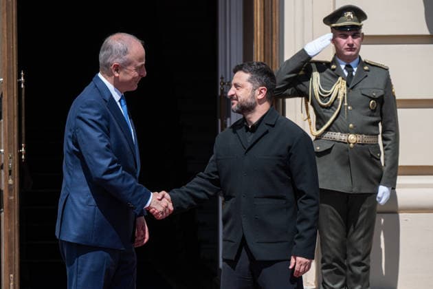 Ukrainian President Zelenskyy meets Irish Prime Minister Martin in Kyiv KYIV, UKRAINE - JULY 23: The taoiseach (Prime minister) of Ireland Micheal Martin (L) and the President of Ukraine Volodymyr Zelenskyy (C) meet before attending a joint press conference in Kyiv, Ukraine, on July 23, 2026. Danylo Antoniuk Anadolu Kyiv Ukraine. Editorial use only. Please get in touch for any other usage.  Copyright: x2026xAnadoluxDanyloxAntoniukx