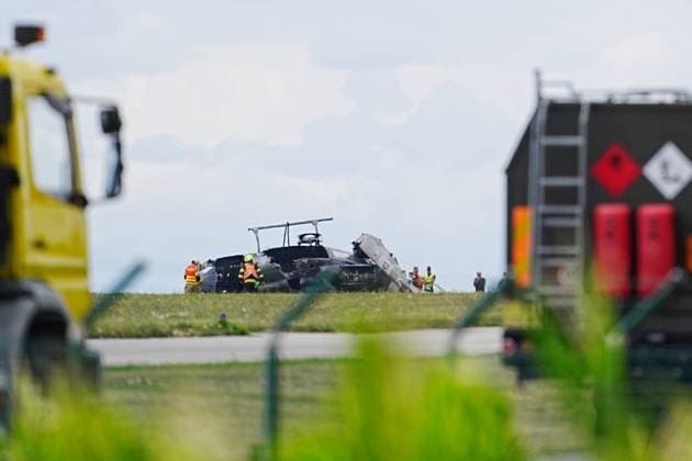 A Venom military helicopter with five soldiers aboard crashed at the helicopter base in Namest nad Oslavou on July 23, 2026, the Czech army reported on X social network, and the rescuers told CTK that one person died in the crash, Namest nad Oslavou, Czech Republic. (CTKxPhoto JaroslavxSvoboda) CTKPhotoP2026072305102  CTKPhotoP2026072305102