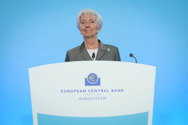 Pressekonferenz der Europaeischen Zentralbank (EZB) zur Zinsentscheidung Christine Lagarde, Praesidentin der Europaeischen Zentralbank (EZB) im Portrait bei der Pressekonferenz zur Zinsentscheidung der Europaeischen Zentralbank (EZB), Frankfurt am Main, 23.07.2026 Frankfurt am Main Hessen Deutschland *** European Central Bank (ECB) Press Conference on the Interest Rate Decision: A Portrait of Christine Lagarde, President of the European Central Bank (ECB), at the press conference on the ECB’s interest rate decision, Frankfurt am Main, July 23, 2026, Frankfurt am Main, Hesse, Germany