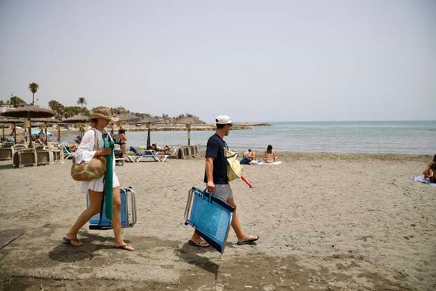 Two beaches in Málaga closed to swimming due to the presence of E. coli bacteria. Photo of Pedregalejo Beach in Málaga, closed to swimming after E. coli bacteria were detected in its waters. July 23, 2026, in Málaga, Andalusia, Spain. On Thursday, the Málaga City Council temporarily closed the beaches of Pedregalejo and El Palo, in the Eastern District, after receiving a notice from the Andalusian Regional Government’s Department of Health recommending preventive measures following the detection of E. coli bacteria in water samples, specifically in the vicinity of the sampling points known as Acacias and Casa Pedro, respectively. July 23, 2026, Málaga, Andalusia, Spain Málaga, Andalusia, Spain Spain  Copyright: xÃlexxZeax 7683051
