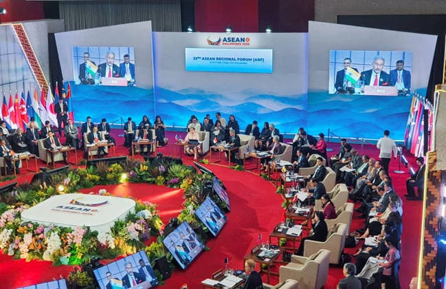 RECORD DATE NOT STATED EAM S. Jaishankar at the 33rd ASEAN Regional Forum in Manila Manila Philippines , Jul 23 (ANI): External Affairs Minister S. Jaishankar speaks at the 33rd ASEAN Regional Forum (ARF) Ministerial Meeting, in Manila on Thursday. (@DrSJaishankar X ANI Photo) Manila Philippines Copyright: xANIx ANI_20260723012