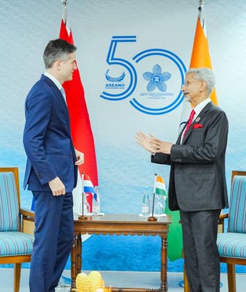 RECORD DATE NOT STATED S. Jaishankar meets the Netherlands Foreign Minister, Tom Berendsen Manila Philippines , Jul 23 (ANI): External Affairs Minister S. Jaishankar meets Netherlands Foreign Minister, Tom Berendsen, on the sidelines of the ASEAN-related Foreign Ministers meetings, in Manila on Thursday. (@DrSJaishankar X ANI Photo) Manila Philippines Copyright: xANIx ANI_20260723192