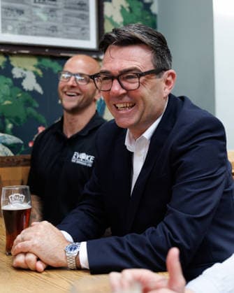Prime Minister Andy Burnham visits the Hare pub 23 07 2026. Harlow, United Kingdom. Prime Minister Andy Burnham and Chancellor of the Exchequer John Healey visit the Hare pub as the government announces a 20 percent cut in business rates for pubs, clubs and live music venues., Credit:Simon Dawson B66 Avalon United Kingdom, Essex, Harlow  Copyright: xSimonxDawsonx xB66x xAvalonx 1118062170