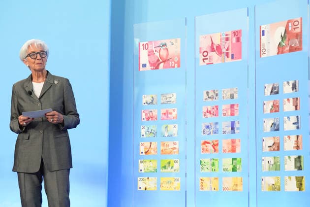 Vorstellung neuer Designvorschlaege zu EURO Banknoten durch die EZB Christine Lagarde, die Praesidentin der Europaeischen Zentralbank (EZB) bei der Praesentation von Designvorschlaegen zukuneftiger EURO Banknoten in der Europaeischen Union und des europaeischen Waehrungsraum. In eine Online Abstimmung kann nun die europaeische Bevoelkerung ueber den Gewinner entscheiden,, Frankfurt am Main, 23.07.2026 Frankfurt am Main Hessen Deutschland *** Presentation of new design proposals for euro banknotes by ECB President Christine Lagarde, President of the European Central Bank (ECB), during the presentation of design proposals for future euro banknotes in the European Union and the euro area. The European public can now vote online to decide on t