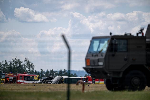 Military helicopter crash kills soldier, injures four in Czech Republic NAMEST NAD OSLAVOU, CZECH REPUBLIC - JULY 23: A Venom military helicopter carrying five soldiers crashed at a military base in Namest nad Oslavou, Czech Republic, on July 23, 2026. According to the Czech Army, one soldier was killed and four others were injured. The Army grounded all Venom and Viper helicopters following the crash. Lukas Kabon Anadolu Namest nad Oslavou Czech Republic. Editorial use only. Please get in touch for any other usage.  Copyright: x2026xAnadoluxLukasxKabonx