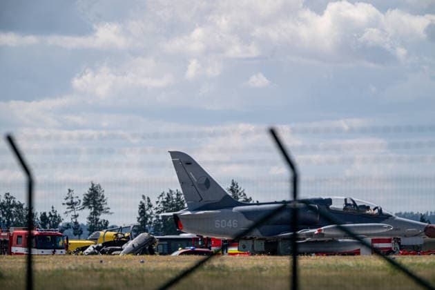 Military helicopter crash kills soldier, injures four in Czech Republic NAMEST NAD OSLAVOU, CZECH REPUBLIC - JULY 23: A Venom military helicopter carrying five soldiers crashed at a military base in Namest nad Oslavou, Czech Republic, on July 23, 2026. According to the Czech Army, one soldier was killed and four others were injured. The Army grounded all Venom and Viper helicopters following the crash. Lukas Kabon Anadolu Namest nad oslavou United States. Editorial use only. Please get in touch for any other usage.  Copyright: x2026xAnadoluxLukasxKabonx
