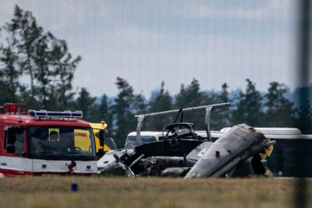 Military helicopter crash kills soldier, injures four in Czech Republic NAMEST NAD OSLAVOU, CZECH REPUBLIC - JULY 23: A Venom military helicopter carrying five soldiers crashed at a military base in Namest nad Oslavou, Czech Republic, on July 23, 2026. According to the Czech Army, one soldier was killed and four others were injured. The Army grounded all Venom and Viper helicopters following the crash. Lukas Kabon Anadolu Namest nad oslavou United States. Editorial use only. Please get in touch for any other usage.  Copyright: x2026xAnadoluxLukasxKabonx