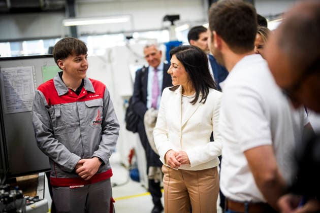 Katherina Reiche (CDU), Bundesministerin fuer Wirtschaft und Energie, besucht die Deutz AG in Koeln. Berlin, 23.07.2026. Fotografiert im Auftrag des Bundesministeriums fuer Wirtschaft und Energie Berlin Deutschland *** Katherina Reiche (CDU), Federal Minister of Economy and Energy, visits Deutz AG in Cologne. Berlin, July 23, 2026. Photographed on behalf of the Federal Ministry of Economy and Energy. Berlin, Germany Copyright: xDominikxButzmannx