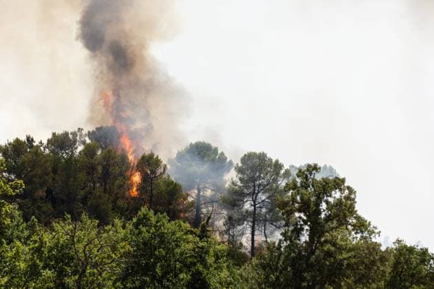 FIRE IN PONTEVES, VAR – PHOTOPQR, NICE MATIN, ESCOFFIER, FLORIAN – JULY 23, 2026 – FIRE IN PONTEVES Ponteves, France, July 23, 2026 Ponteves devastated by fire in France  Copyright: xPHOTOPQR NICExMATIN MAXPPPxESCOFFIERxFLORIANx 20260723NIM6410 20260723NIM6454