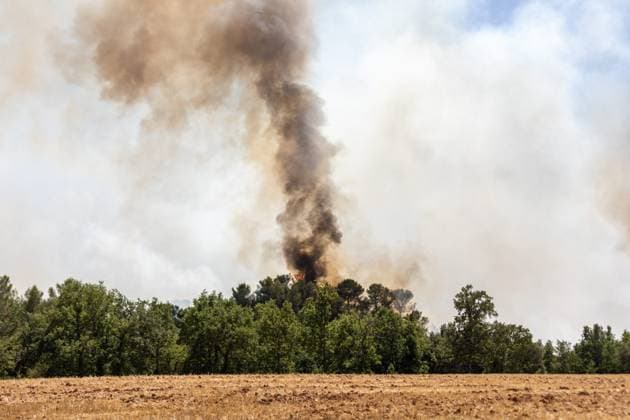FIRE IN PONTEVES, VAR – PHOTOPQR, NICE MATIN, ESCOFFIER, FLORIAN – JULY 23, 2026 – FIRE IN PONTEVES Ponteves, France, July 23, 2026 Ponteves devastated by fire in France  Copyright: xPHOTOPQR NICExMATIN MAXPPPxESCOFFIERxFLORIANx 20260723NIM6410 20260723NIM6458