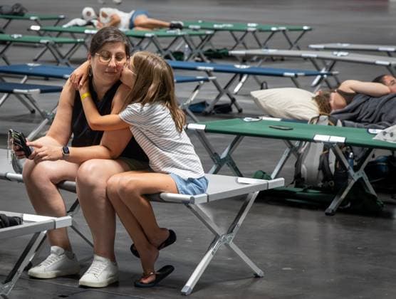 Saumos Fire: Evacuees from the fires at the Bordeaux Exhibition Center PHOTOPQR SUD OUEST Laurent Theillet Bordeaux July 23, 2026 Saumos Fire: Evacuees from the fires at the Bordeaux Exhibition Center on July 23, 2026 Photo by Laurent Theillet, Sud Ouest, Bordeaux, France, July 23, 2026 Saumos fire: Evacuees from the fire at the exhibition center in Bordeaux, GIRONDE, France  Copyright: xPHOTOPQR SUDxOUEST MAXPPPxLaurentxTheilletx 20260723SDO6468 20260723SDO6468