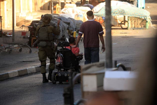Israeli security forces deploy in Hebron city center Members of the Israeli security forces deploy in the Bab al-Zawiya area in the center of the West Bank city of Hebron on July 23, 2026, while closing streets and restricting the movement of Palestinians to secure the entry of Israeli settlers into the area, according to witnesses. Residents said the measures disrupted daily movement and forced a number of shops to close during the settlers visit. Photo by Mamoun Wazwaz apaimages Hebron West Bank Palestinian Territory 230726_Hebron_MW_00(29) Copyright: xapaimagesxMamounxWazwazx xapaimagesx