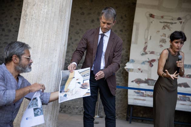 Presentation of ceiling of house with bakery in Pompeii POMPEII, ITALY - JULY 23: Director of the Archaeological Park of Pompeii Gabriel Zuchtriegel delivers a speech during the presentation of the restoration of the ceiling of the house with the bakery of Regio IX at the archaeological park of Pompeii, in Pompeii, Italy on July 23, 2026. Iso Ekle Anadolu Pompeii Italy. Editorial use only. Please get in touch for any other usage.  Copyright: x2026xAnadoluxIsoxEklex