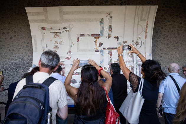 Presentation of ceiling of house with bakery in Pompeii POMPEII, ITALY - JULY 23: People are seen during the presentation of the restoration of the ceiling of the house with the bakery of Regio IX at the archaeological park of Pompeii, in Pompeii, Italy on July 23, 2026. Iso Ekle Anadolu Pompeii Italy. Editorial use only. Please get in touch for any other usage.  Copyright: x2026xAnadoluxIsoxEklex