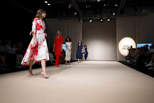 UNIENDO MODA - MOMAD Fashion Week de Madrid ,Spain - 23 Jul 2026 A model walks the runway wearing a design by UNIENDO MODA during the Momad Fashion Week de Madrid in IFEMA. Madrid Spain Copyright: xAtilanoxGarciax xSOPAxImagesx photo03008