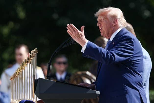 DC: Trump Hosts 2025 MLB World Series Champions LA Dodgers at White House President Donald Trump speaks during an event with the 2025 MLB World Series Champions the Los Angeles Dodgers in the Rose Garden at the White House on July 23, 2026 in Washington, D.C. The Dodgers defeated the Toronto Blue Jays in Game 7 of the 2025 MLB World Series to claim back-to-back championship titles. (Photo by Samuel Corum Pool ABACAPRESS.COM) Washington DC United States  Copyright: xPool ABACAx