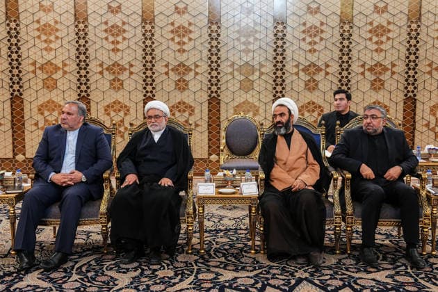 Ghalibaf Meets Iraqi Premier Tehran Officials attend a meeting of Speaker of the Parliament of Iran, Mohammad Bagher Ghalibaf, and Iraqi Prime Minister Ali al-Zaidi in Tehran, Iran, on July 23, 2026. Iraqi Prime Minister Ali al-Zaidi is visiting Iran following a trip to the US where he met with the US President. Washington and Tehran are Iraq s main allies, but their enmity has long turned the country into a proxy battleground and left successive governments struggling to maintain a delicate balance between the foes, who have traded intensifying attacks in recent days. Tehran Tehran Iran Copyright: xHamedxMalekpourx