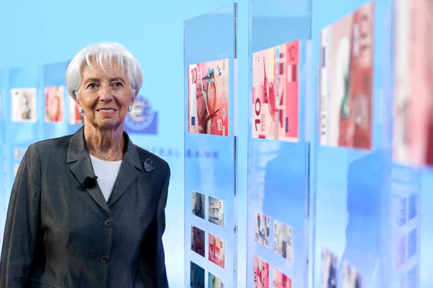 EZB-Praesidentin Christine Lagarde bei der Vorstellung von zehn Entwuerfen für die neuen Euro-Banknoten im Euro-Raum in der Europaeischen Zentralbank in der EZB in Frankfurt. Die Europaeische Zentralbank schliesst eine Erhoehung des Leitzins im Euroraum fuer September nicht aus. Frankfurt am Main, 23.07.2026 Hessen Deutschland *** ECB President Christine Lagarde at the unveiling of ten designs for the new euro banknotes in the eurozone at the European Central Bank (ECB) in Frankfurt. The European Central Bank has not ruled out raising the key interest rate in the eurozone in September. Frankfurt am Main, July 23, 2026, Hesse, Germany Copyright: xChristophxHardtx