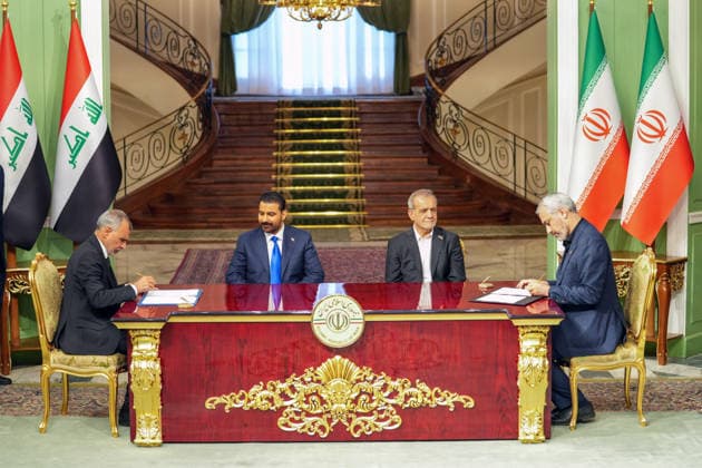 (260723) -- TEHRAN, July 23, 2026 -- Iranian President Masoud Pezeshkian (2nd R) and visiting Iraqi Prime Minister Ali al-Zaidi (2nd L) attend a signing ceremony in Tehran, Iran, on July 23, 2026. ( Handout via Xinhua) IRAN-TEHRAN-IRAQ-VISIT IraqixPrimexMinisterxMediaxOffice 