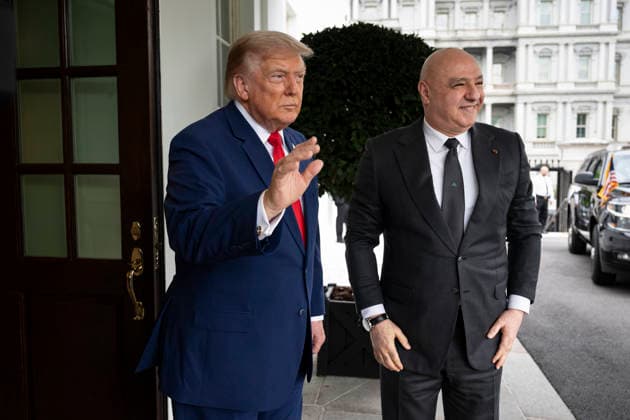 July 23, 2026, Washington, Dc, United States of America: U.S. President Donald Trump, left, waves to the media as Lebanese President Joseph Aoun, right, looks on after arriving for a bilateral meeting at the West Portico of the White House, July 21, 2026, in Washington, D.C. Washington United States of America - ZUMAp138 20260723_zaa_p138_023 Copyright: xJoycexN.xBoghosian WhitexHousex