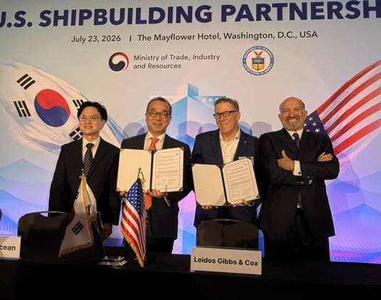 S. Korea, U.S. open shipbuilding partnership center S. Korea, U.S. open shipbuilding partnership center (From L to R) South Korean Industry Minister Kim Jung-kwan; South Korean shipbuilder Hanwha Ocean Co. President Jung In-sup; Mike Rickels, vice president of U.S. naval architecture and marine engineering firm Gibbs & Cox; and U.S. Commerce Secretary Howard Lutnick pose for a photo to mark the establishment of a cooperation pact between Hanhwa and Gibbs & Cox, as they attend an event marking the opening of the Korea-U.S. Shipbuilding Partnership Center in Washington, D.C., on July 23, 2026. (Yonhap) 2026-07-24 08:17:51 < 1980-2026 YONHAPNEWS AGENCY. .> ¹Ì±¹ EDITORIAL USE ONLY  Copyright: xx PYH2026072401060031500 YonhapxNewsx yonphotos254810