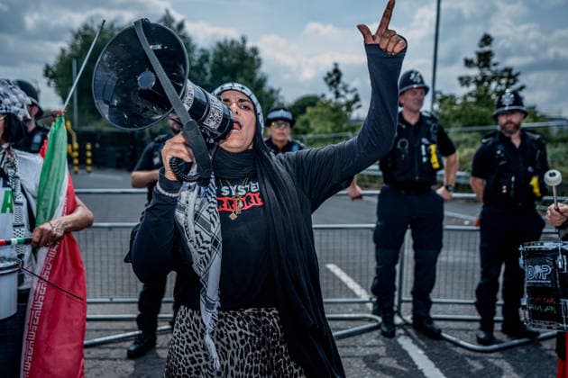 Elbit Systems Filton Bristol Pro-Palestine Protest - 23 Jul 2026 Pro-Palestinian protestor chants slogans through a megaphone during a rally outside Elbit Systems weapons factory. Pro-Palestinian protestors gathered outside Elbit Systems factory in Filton, Bristol to accuse the arms company of supplying Israel with weaponry and drones for its war in Gaza. Bristol United Kingdom Copyright: xLabxMox xSOPAxImagesx LabMO_Elbit_Systems_Filton_Protest_Sopa_18.jpeg