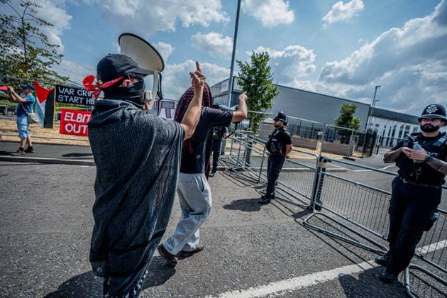 Elbit Systems Filton Bristol Pro-Palestine Protest - 23 Jul 2026 Pro-Palestinian protestors are stopped by a cordon of Police officers during a protest outside Elbit Systems weapons factory. Pro-Palestinian protestors gathered outside Elbit Systems factory in Filton, Bristol to accuse the arms company of supplying Israel with weaponry and drones for its war in Gaza. Bristol United Kingdom Copyright: xLabxMox xSOPAxImagesx LabMO_Elbit_Systems_Filton_Protest_Sopa_6.jpeg
