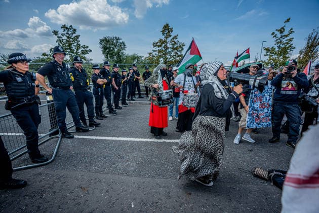 Elbit Systems Filton Bristol Pro-Palestine Protest - 23 Jul 2026 Hundreds of pro-Palestinian protestors gather outside Elbit Systems weapons factory during the rally. Pro-Palestinian protestors gathered outside Elbit Systems factory in Filton, Bristol to accuse the arms company of supplying Israel with weaponry and drones for its war in Gaza. Bristol United Kingdom Copyright: xLabxMox xSOPAxImagesx LabMO_Elbit_Systems_Filton_Protest_Sopa_1.jpeg