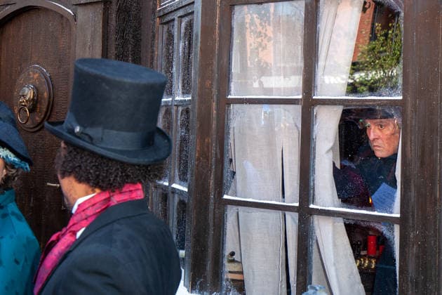 SAN DIEGO, CA - JULY 23: Johnny Depp interacts with fans at a surprise appearance as Ebenezer Scrooge promoting his new film, Ebenezer: A Christmas Carol, outside 2026 San Diego Comic Con on July 23, 2026. Copyright: xTonyxFortex