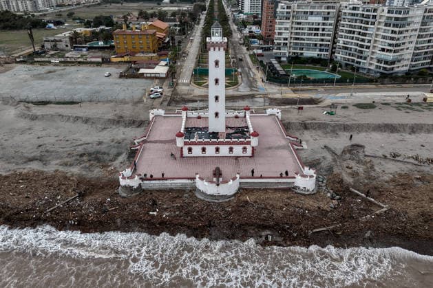 July 23, 2026, La Serena, Chile: A drone view shows La Serena Beach completely covered in trash and debris resulting from the storm that caused the river to rise. This storm affected various regions of the country, causing flooding and widespread power outages. A state of catastrophe was declared for La Serena, Chile. La Serena Chile - ZUMAu105 20260723_zip_u105_012 Copyright: xManuelxUrzuax