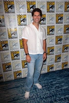 SAN DIEGO, CA - July 23rd: Asher Grodman at the Hollywood s Love Affair with Fencing press line during San Diego Comic Con on July 23th, 2026. Copyright: xTonyxFortex