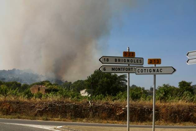 VAR ON FIRE IN COTIGNAC PHOTOPQR NICE MATIN LUC BOUTRIA 07 23 2026 Photo by Luc Boutria, Nice Matin, Varmatin VAR ON FIRE IN COTIGNAC Several hundred firefighters and substantial resources have been deployed to battle forest fires in the Var department in southern France. France  Copyright: xPHOTOPQR NICExMATIN MAXPPPxBOUTRIAxLUCx 20260723NIM6717 20260723NIM6717