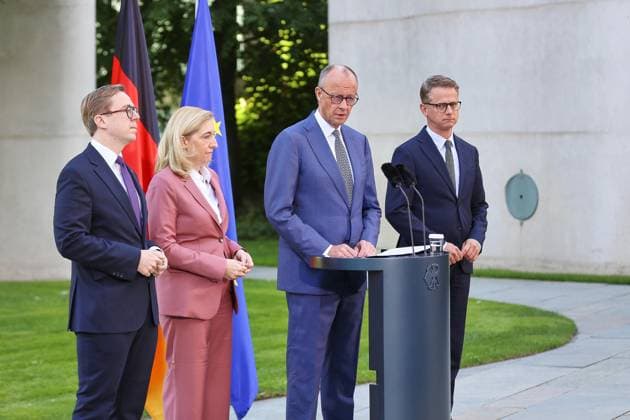 Berlin, Deutschland, 24.07.2026: Bundeskanzleramt: Vorstellung Kabinettsumbildung: L-R: Philipp Amthor, Nina Warken, Bundeskanzler Friedrich Merz und Carsten Linnemann, alle CDU *** Berlin, Germany, July 24, 2026; Federal Chancellery: Presentation of the Cabinet reshuffle; L to R: Philipp Amthor, Nina Warken, Federal Chancellor Friedrich Merz, and Carsten Linnemann, all CDU Copyright: xdtsxNachrichtenagenturx dts_128371